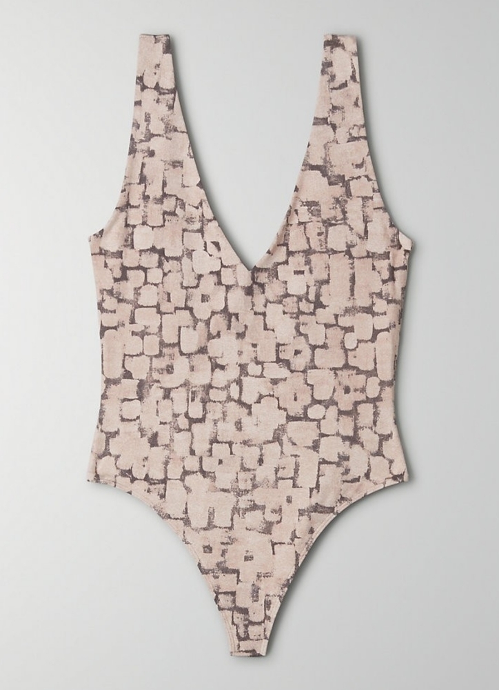 NWT Aritzia Babaton Contour Double V Bodysuit